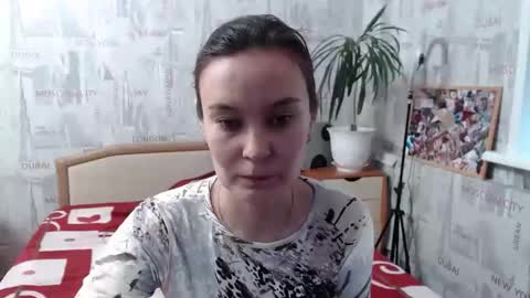 Snapshot of ginaxsoulah__ chatting on February 2, 8:34 am ginaxsoulah   online show from February 2, 8:34 am