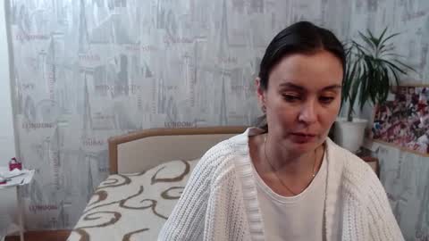 Snapshot of ginaxsoulah__ chatting on September 18, 11:47 am ginaxsoulah   online show from September 18, 11:47 am