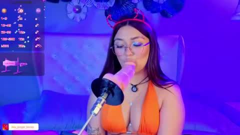 Chloe  online show from July 28, 3:08 pm