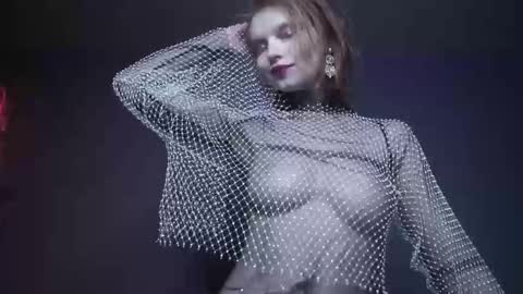        im expecting 350 thumbs up on my altar   online show from February 26, 10:15 pm