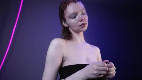        im expecting 350 thumbs up on my altar   online show from March 4, 10:29 pm