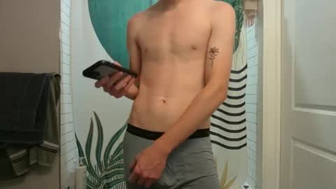 Gingerbr3ad121 online show from October 2, 9:24 pm