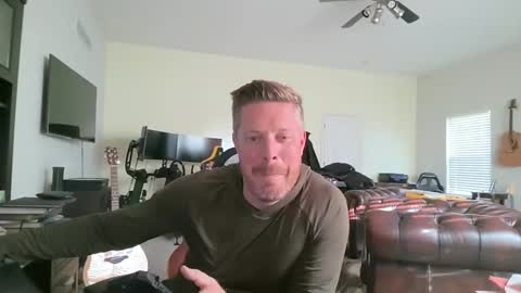 Snapshot of gingerzaddy chatting on October 27, 8:20 pm gingerzaddy online show from October 27, 8:20 pm