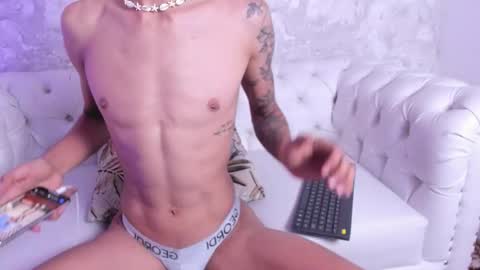 Gio Carangi online show from February 3, 6:22 am