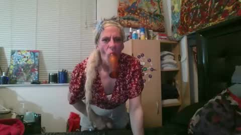 giovanni131971 online show from April 2, 12:18 am