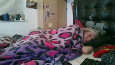 giovanni131971 online show from February 3, 1:57 am