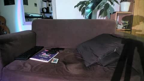 girasol1921 online show from January 10, 12:59 am