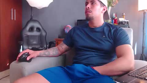 piggy boy online show from October 30, 8:31 pm