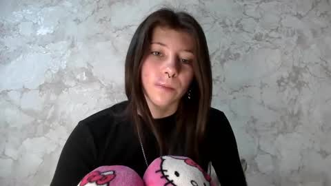 girl_cute007 online show from April 8, 9:40 pm