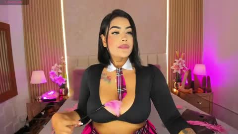 GIRL GRAY online show from May 4, 5:41 pm