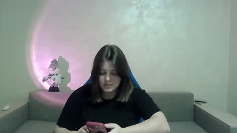 Snapshot of girl_leya chatting on December 17, 11:16 pm girl_leya online show from December 17, 11:16 pm