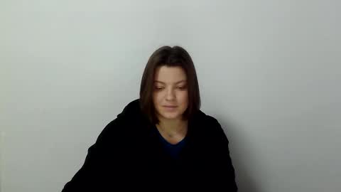 girl_leya online show from November 27, 9:00 pm