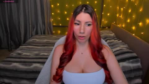 Meowww online show from November 28, 6:26 pm