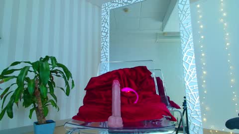 Hanna online show from February 26, 4:16 pm