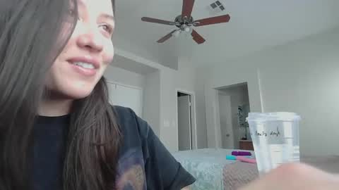 Jasmine online show from March 3, 9:05 pm