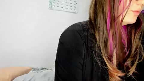 Maze    Thumbs up online show from January 15, 8:28 pm