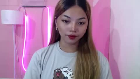 Rhaine online show from March 2, 1:37 am