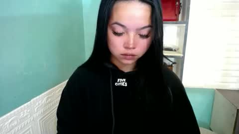 Rhaine online show from March 18, 6:47 pm