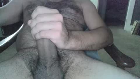 Snapshot of girthyhunguy chatting on December 4, 2:58 am girthyhunguy online show from December 4, 2:58 am