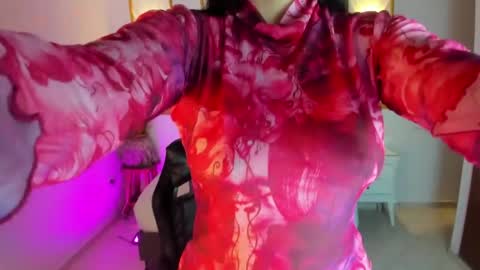 G I S E online show from April 5, 1:57 am