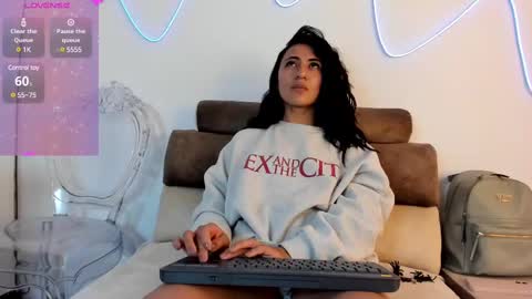 Snapshot of gisell_s chatting on February 24, 9:20 pm Gisell s online show from February 24, 9:20 pm