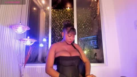 Evelyn  online show from November 6, 4:37 am