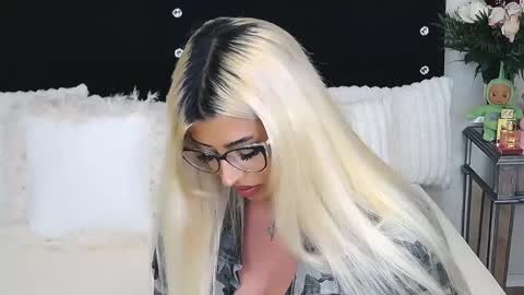 Giselle online show from March 20, 3:28 pm