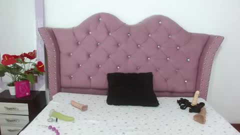 giselslut online show from April 17, 12:35 am