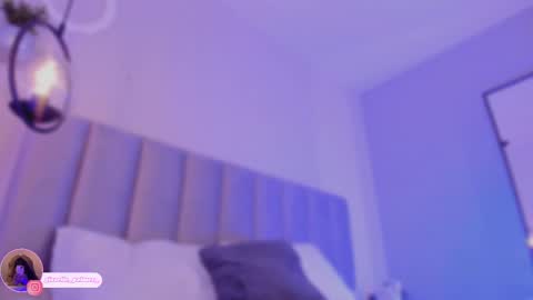 Snapshot of gisselle_palmer chatting on February 23, 1:46 am   online show from February 23, 1:46 am