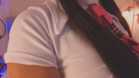 Snapshot of gisselle_palmer chatting on March 5, 7:38 pm   online show from March 5, 7:38 pm