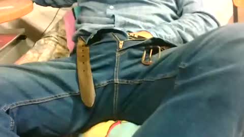 Snapshot of giulio__35 chatting on October 26, 3:23 pm giulio__35 online show from October 26, 3:23 pm