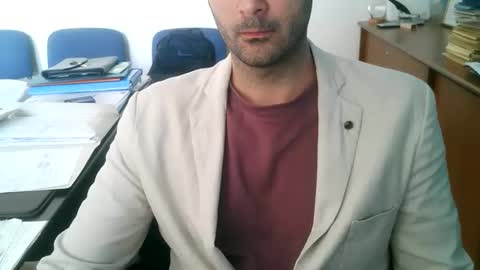 giuseppevai1 online show from April 21, 1:40 pm