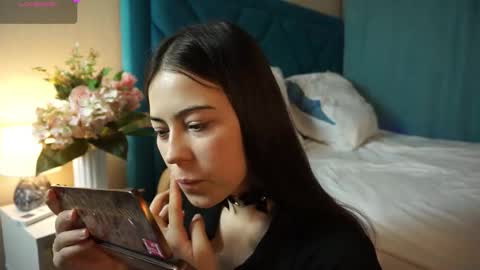 Agness online show from December 21, 2:23 pm