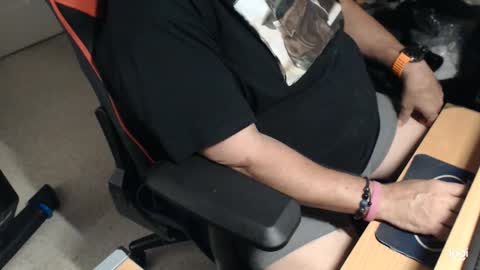 Snapshot of gizmo706 chatting on October 21, 8:12 pm gizmo706 online show from October 21, 8:12 pm