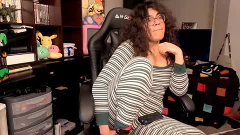 glaceon9 online show from November 7, 1:19 am