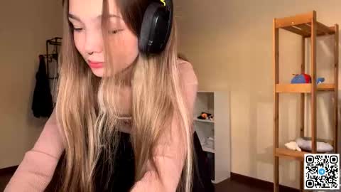 Catalina online show from November 28, 11:39 am