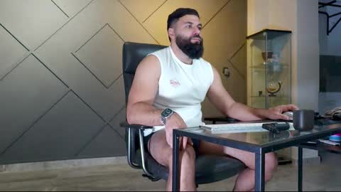 Matthew .. for short call me Matt online show from February 18, 5:20 am