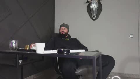 Matthew .. for short call me Matt online show from September 27, 10:29 pm