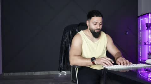 Matthew .. for short call me Matt online show from April 18, 4:20 pm