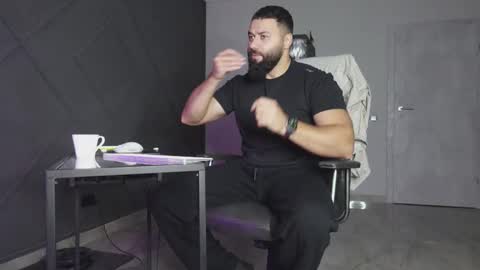 Matthew .. for short call me Matt online show from November 3, 1:28 am