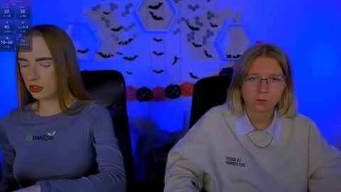 your dream  online show from November 3, 7:59 pm