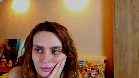 Gloria Wood online show from April 3, 7:54 pm