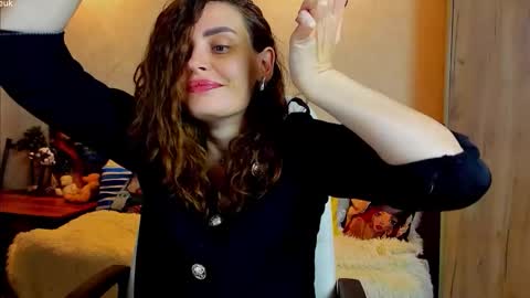 Gloria Wood online show from October 31, 6:19 pm