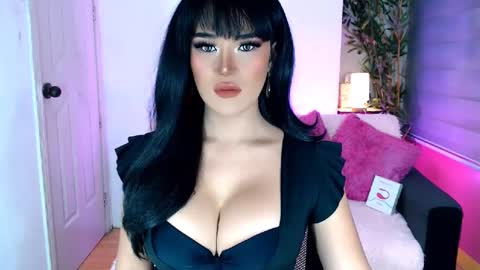 shy online show from December 4, 6:55 pm