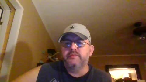 IDKIDCIDGAF online show from December 3, 1:26 am