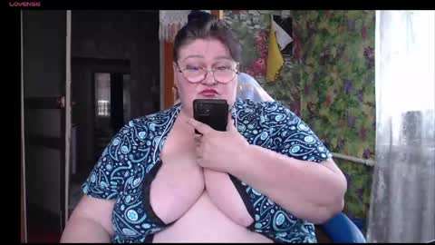 Goddess online show from April 22, 7:59 am