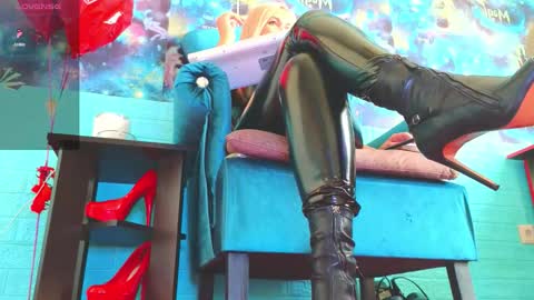 Mrs. Isabella online show from September 15, 5:09 am