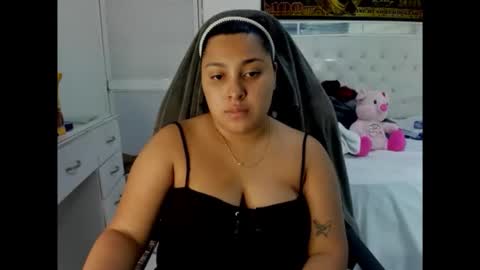 goddess_of_sissys online show from December 18, 6:31 am