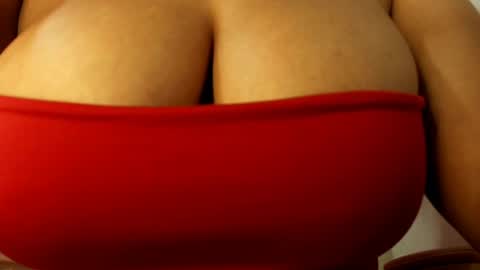 CHANELL online show from April 23, 3:58 am