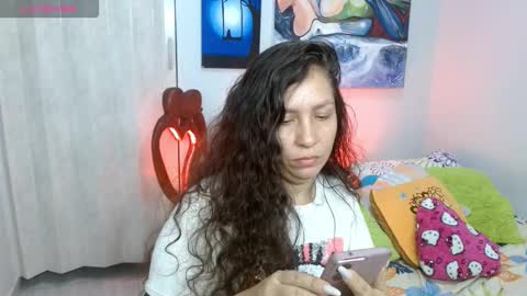  Naih Reyes online show from October 15, 6:05 am